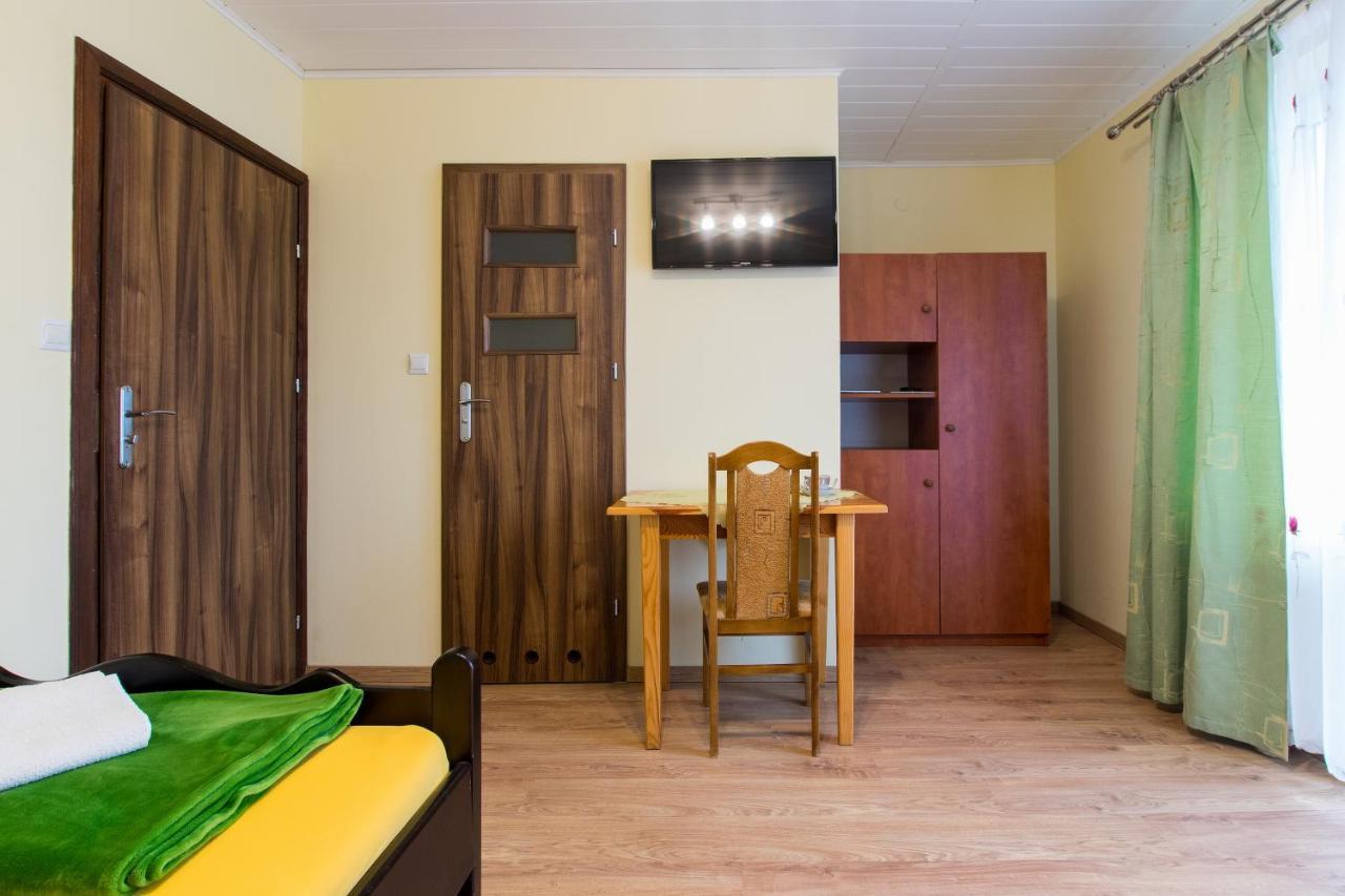 Dworek Julia - Klimatyzowane Komfortowe Pokoje Nad Solina - Bieszczady Polańczyk Exterior foto